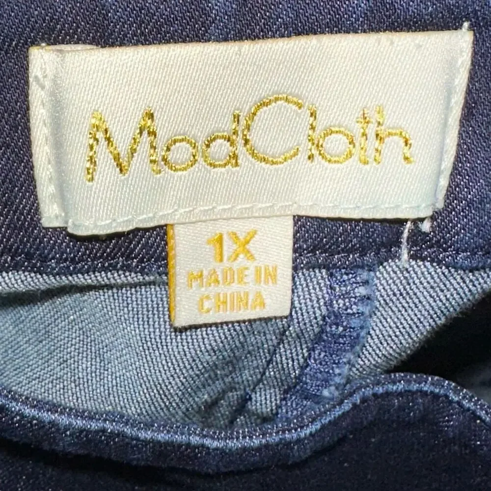 ModCloth Dark Wash Denim Center Seam Cropped Retro Pull On Capris Size 1X